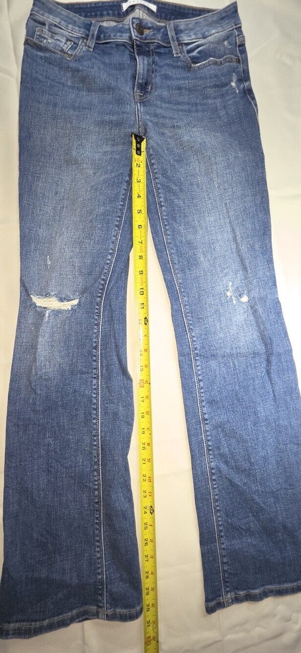 Eunina Women's Blue Jeans Low Rise Relaxed BootCut Size 7/28w Blue Denim Sku 257